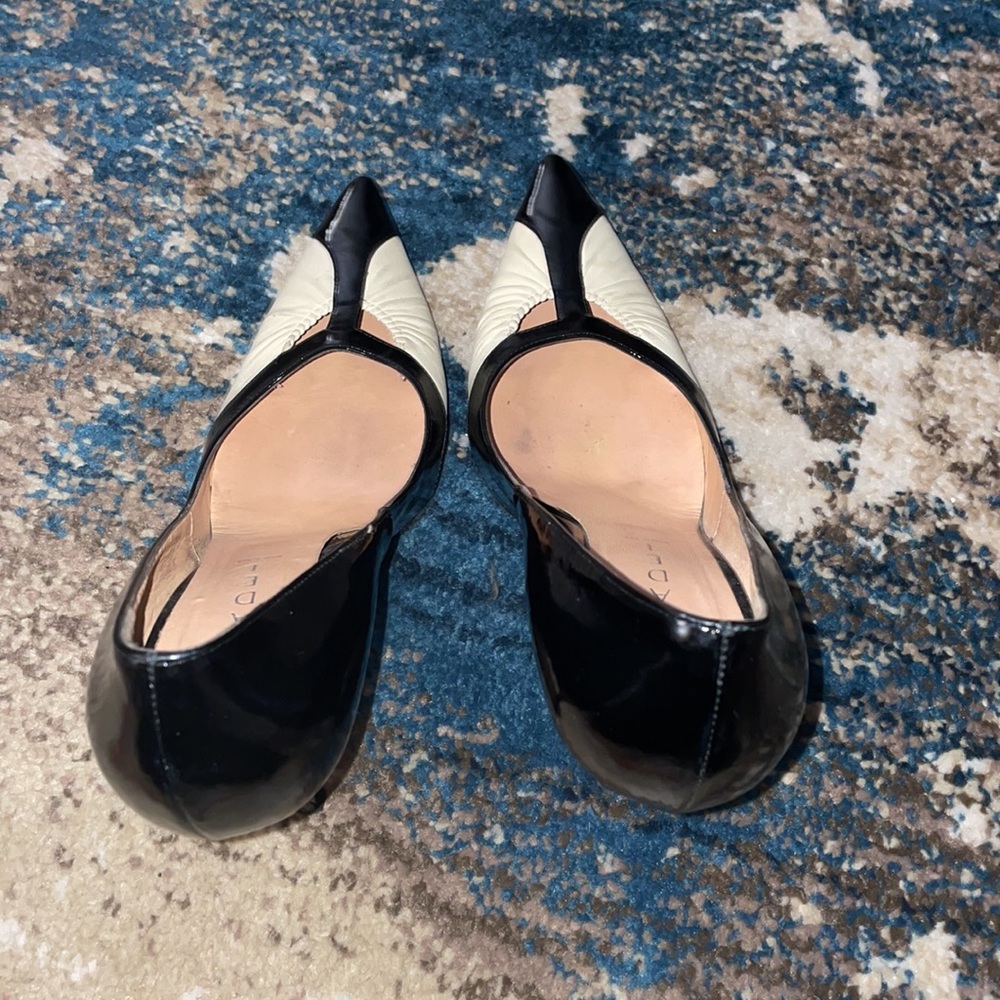 Casadei high heels size 8.5 black and white. - Picture 2 of 4
